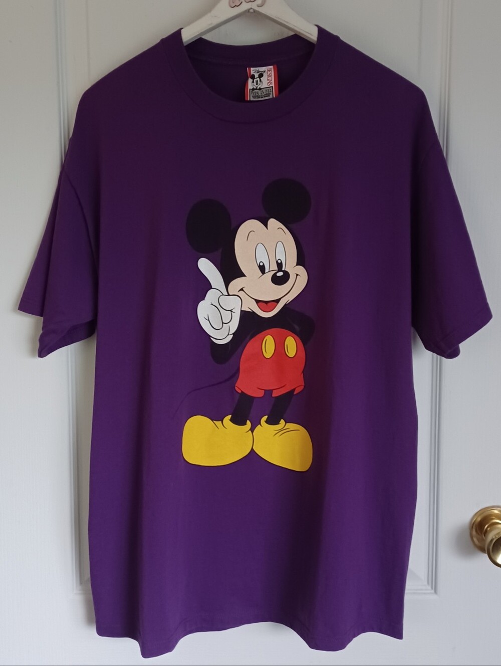 VINTAGE DISNEY DESIGNS PURPLE T-SHIRT LARGE/X-LARGE WITH FRONT MICKEY GRAPHIC